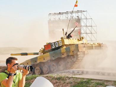 坦克大赛印军“趴窝”退出 中国的展示最让人心动