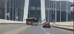 重慶萬州公交車墜江原因公布：乘客與司機激烈爭執互毆致車輛失控