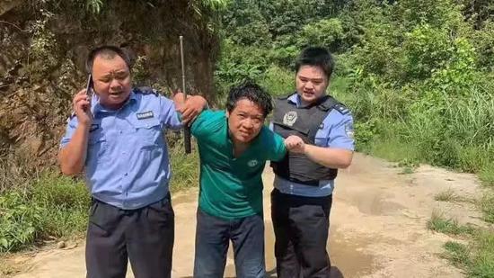 广西祖孙四人探亲路上遭邻居砍杀 嫌疑人潜逃后被抓获